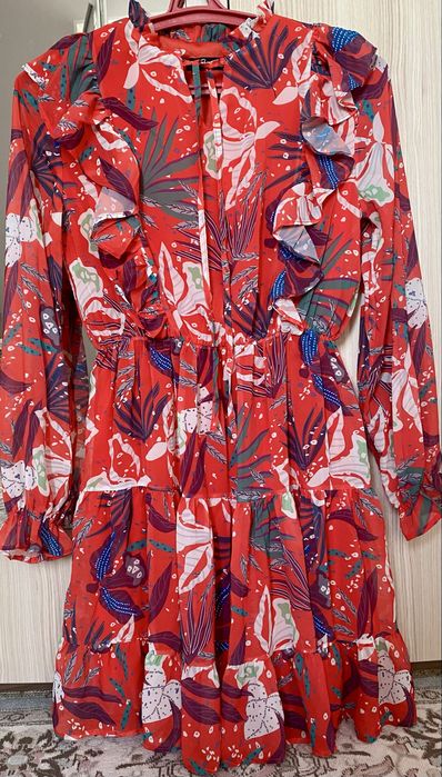 Нежное, шелковое платье S