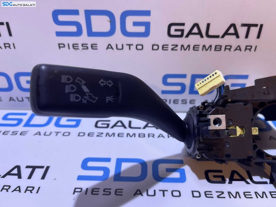 Ansamblu Semnalizare Faza Lunga Scurta Maneta Manete Stergatoare Volkswagen Golf 6 Break 2008 - 2014 Cod 5K0953507AS 5K0953513L [M4553]