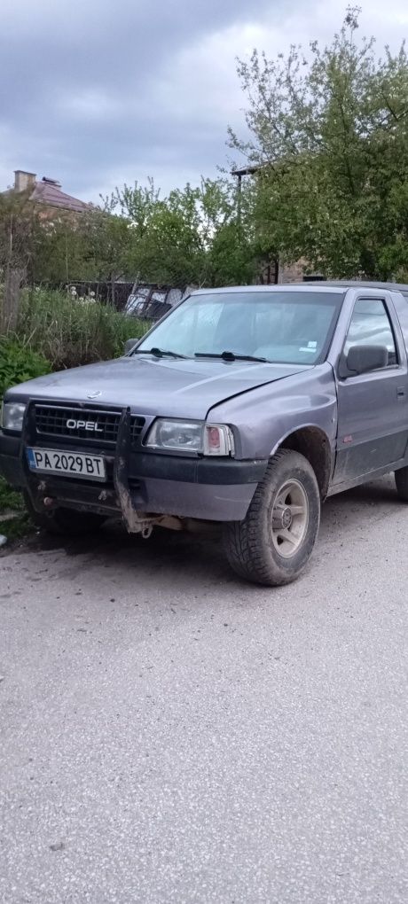 Опел фронтера а 2.0бензин