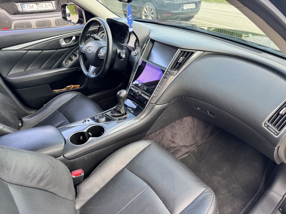Infiniti Q50 2,2 cdi motorizare Mercedes