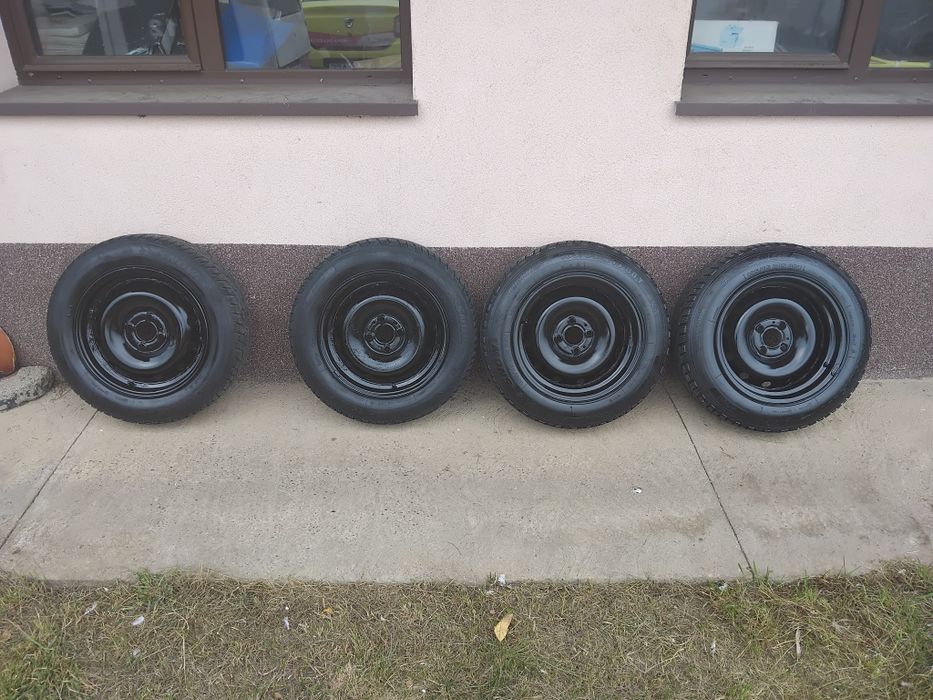 Vând roți logan 4x100 r15 stare bună. 8oo. lei fix.