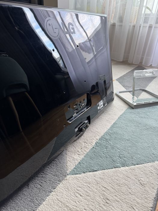 Монитор LG 27 MP77HM