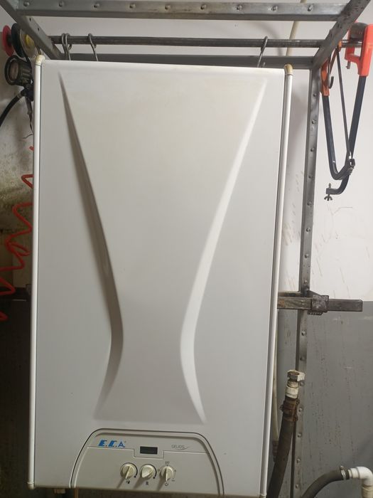 E C A  катиол сотилади   очиска килинган хамма жойи ишлайди