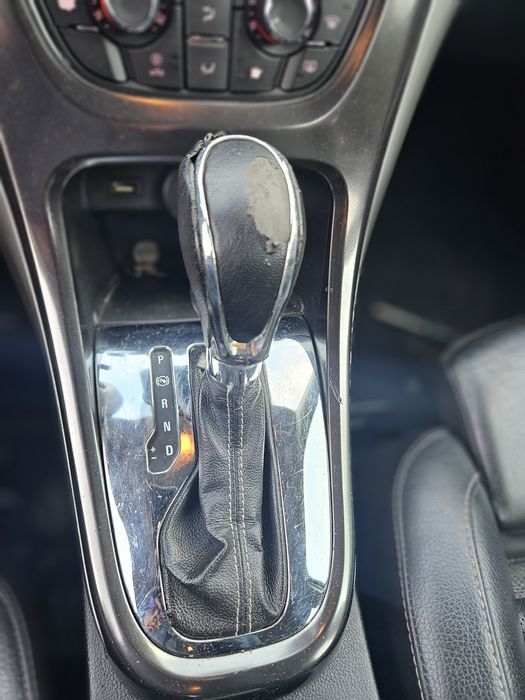 Cutie automată opel astra j 2.0