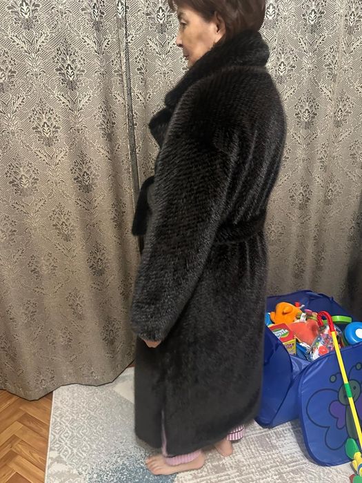 Продам шубу новая