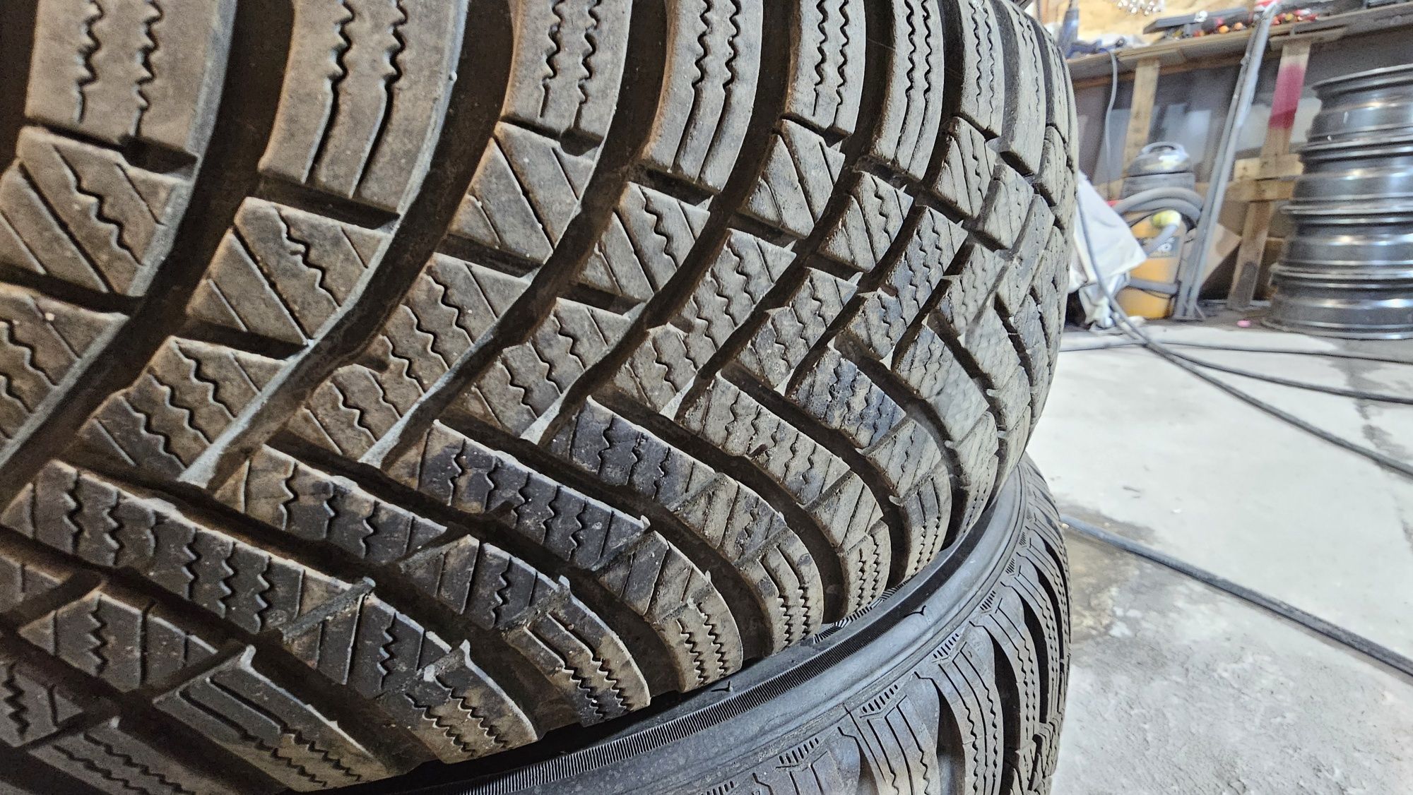 4бр. гуми HANKOOK 205/60/16, DOT 2024