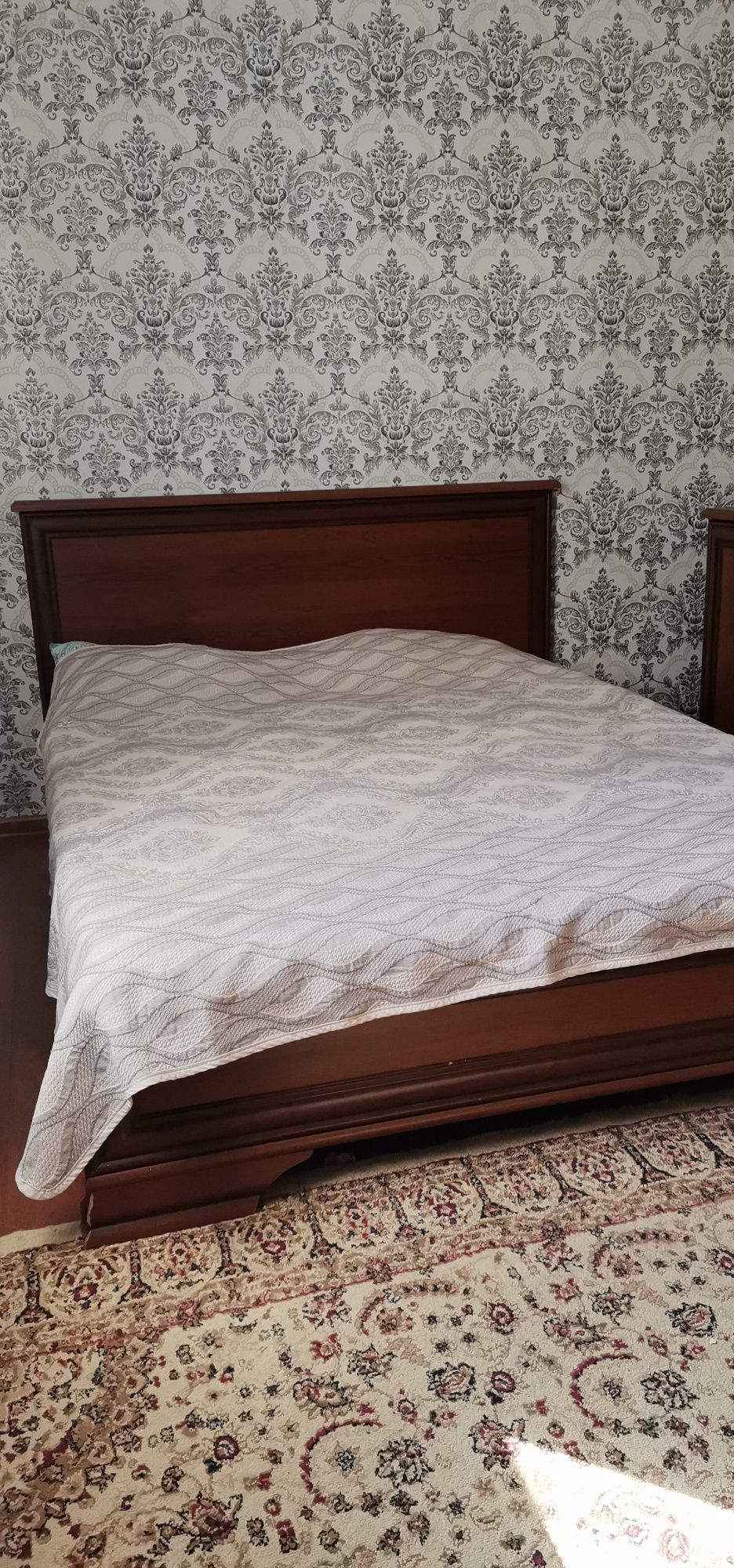 Кровать продаю, 160*200
