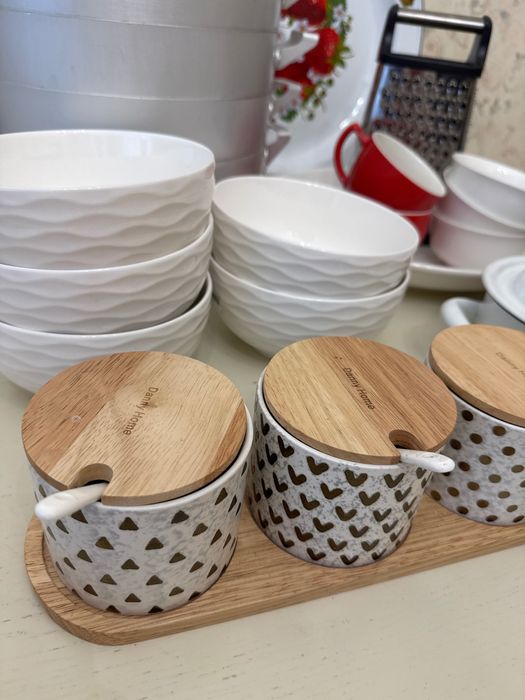 Продается посуды для дома! В отличном состоянии.