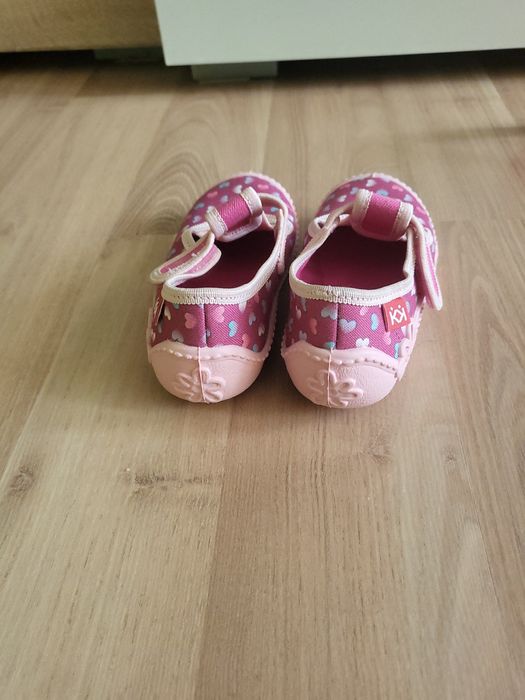 Чисто нови обувки колев и колев