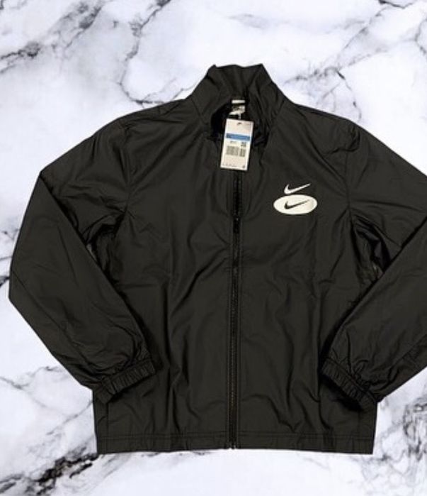 Мъжка черна ветровка Nike Double Swoosh