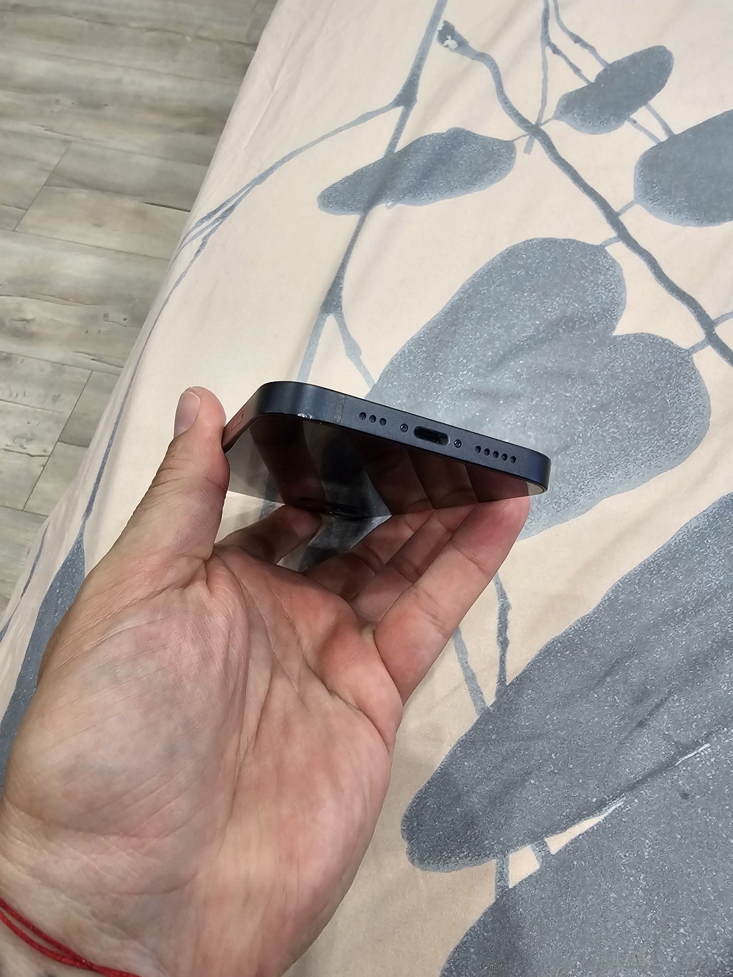 Iphone 12 черен отключен