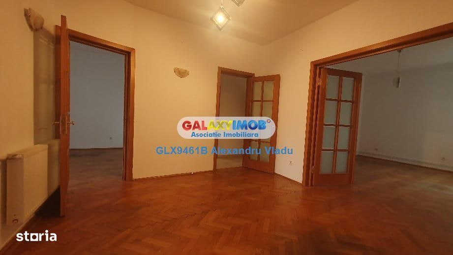 Vanzare apartament 4 camere -  Victoriei Str. Occidentului