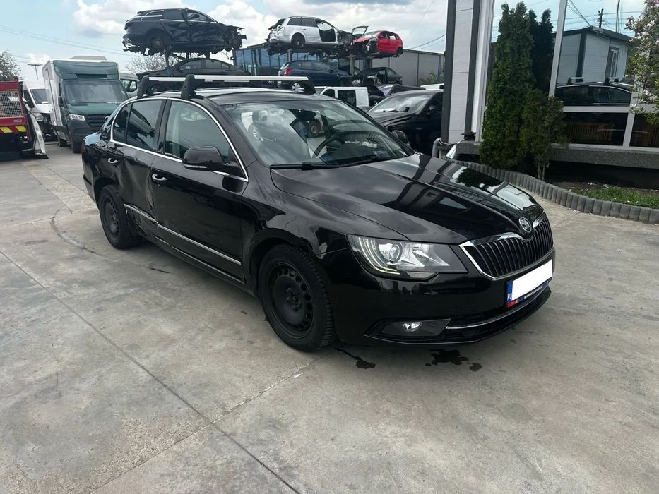 Stop st/dr pe aripa Skoda superb 2 facelift