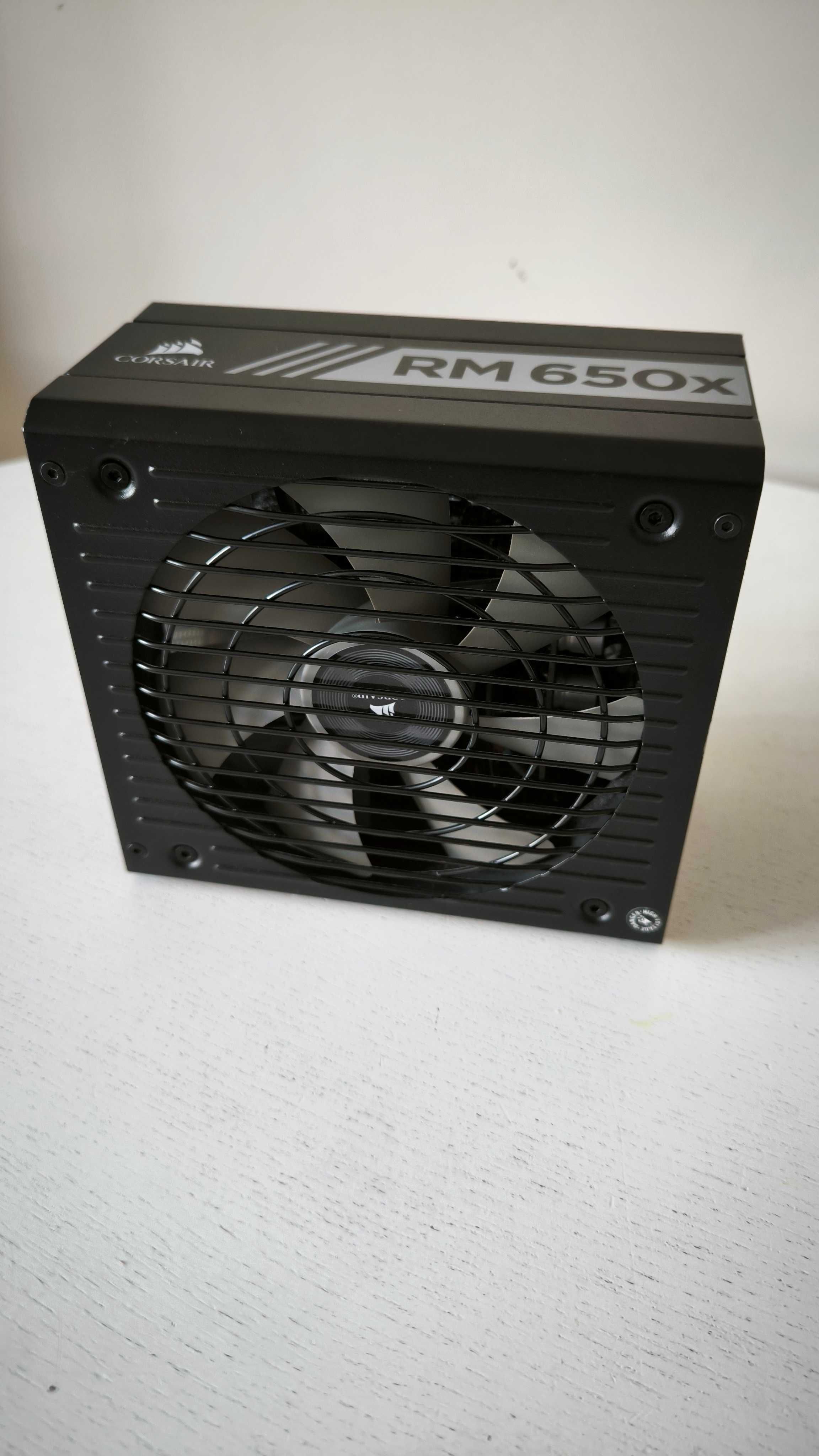 Захранване Corsair RM 650x - Gold + 12VH pwr кабел за Nvidia карти