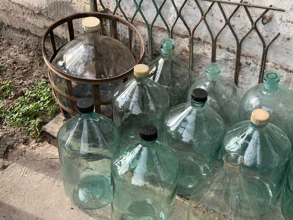 Бутыли на продажу - 50,20,10 литров