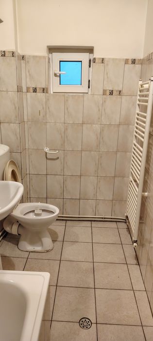 Închiriez apartament de 2 camere