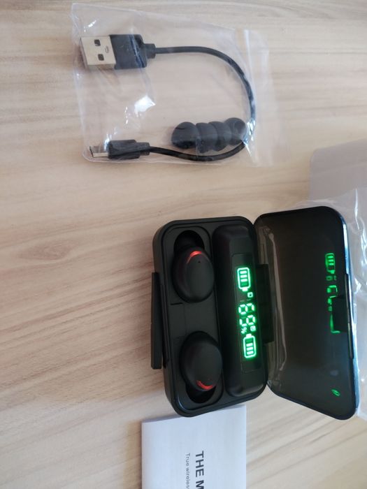 Блутут слушалки.