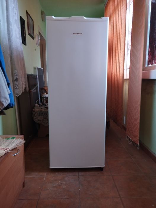 Vând frigider Heinner stare excelenta