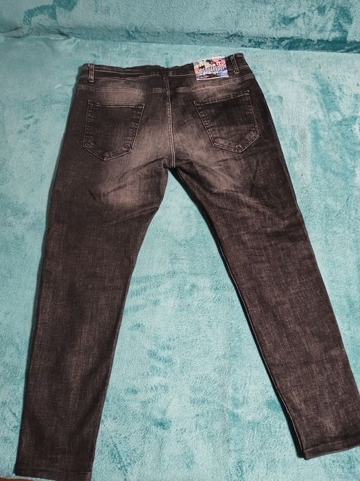 Blugi dsquared barbati marimea 54 XL