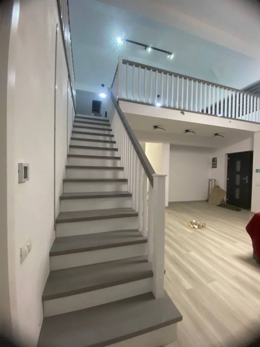 Scari lemn stejar la comanda