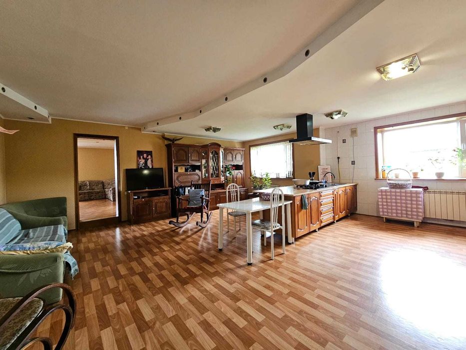 продается дом Тепличная