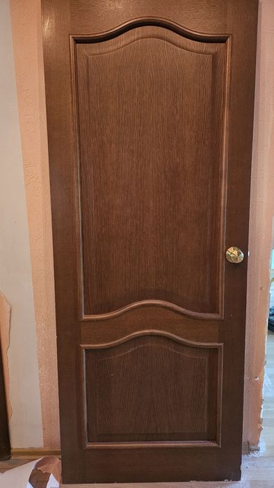 Продам дверное полотно в комплекте