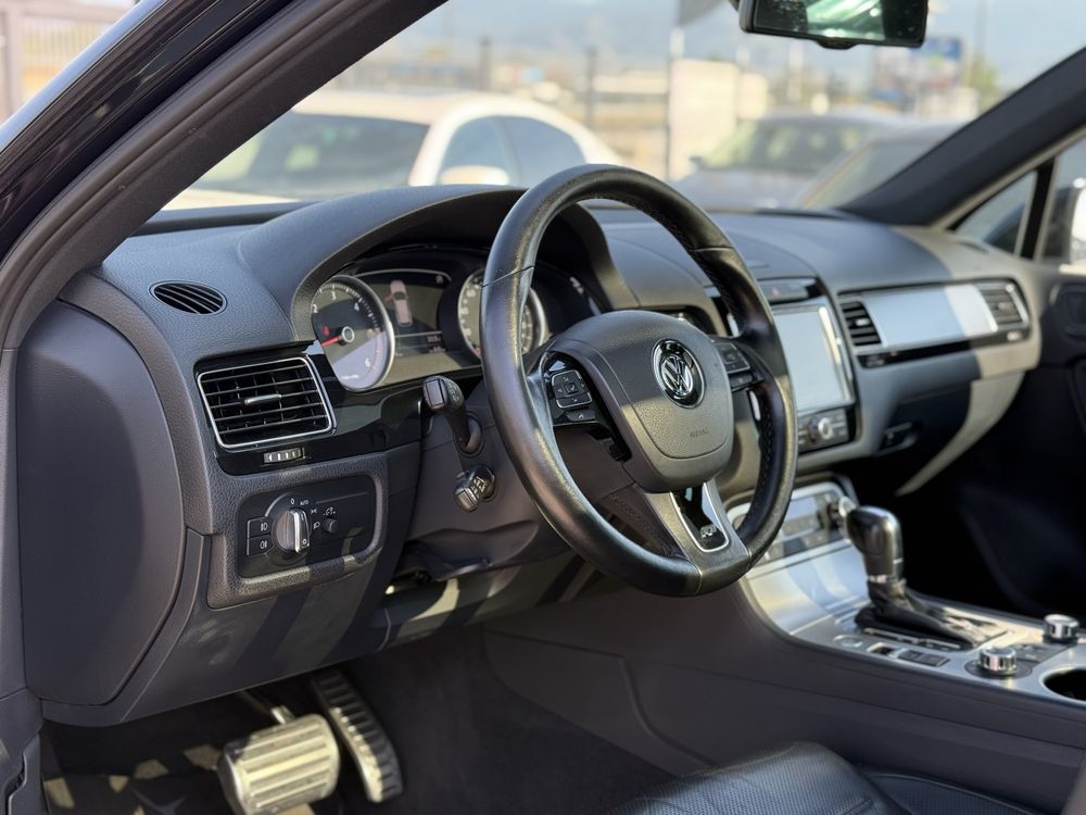 VW Touareg 3.0TDI* R-Line* 2013г* FULL MAXX* ТОП СЪСТОЯНИЕ*