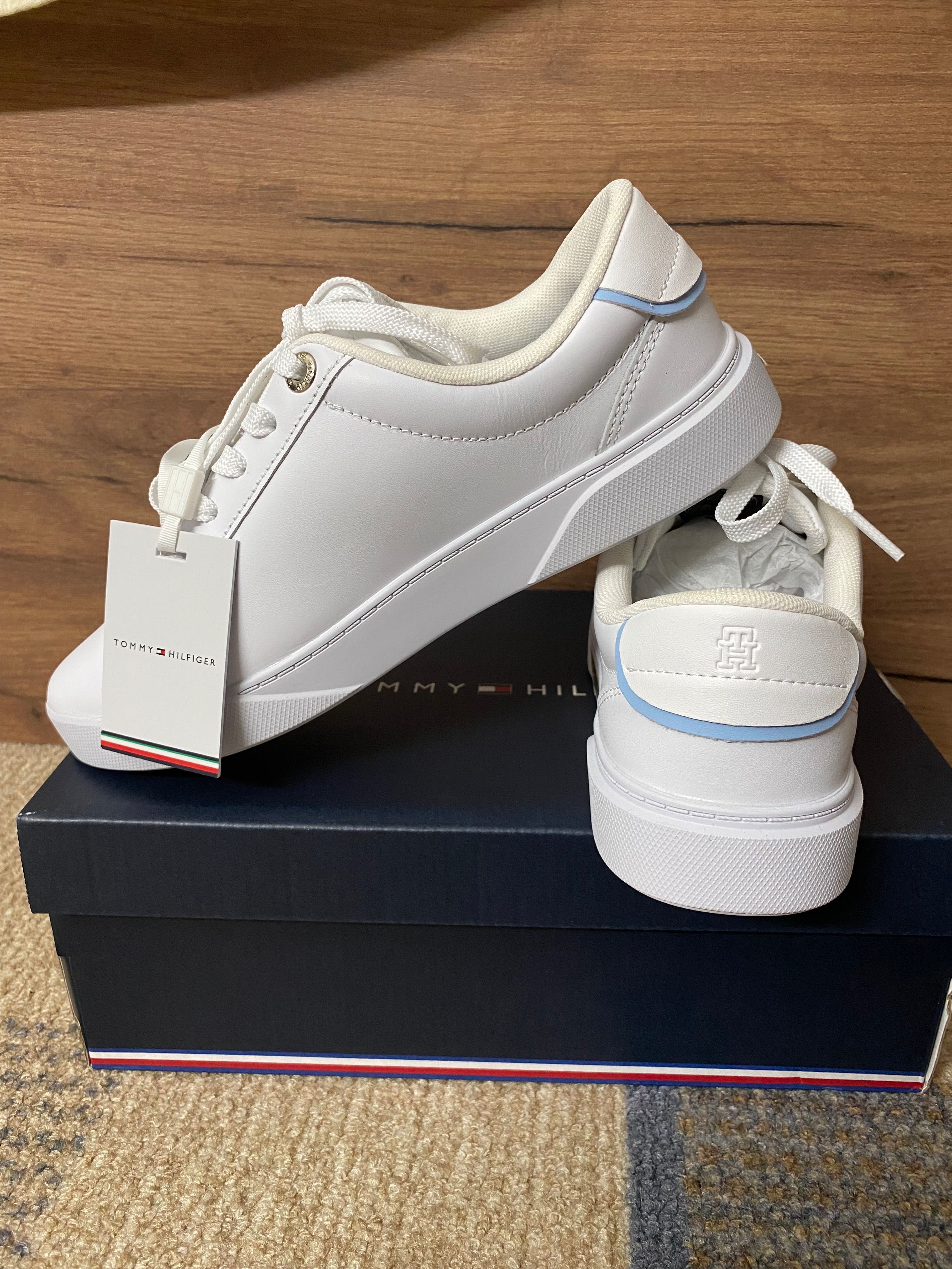 Обувки Tommy Hilfiger