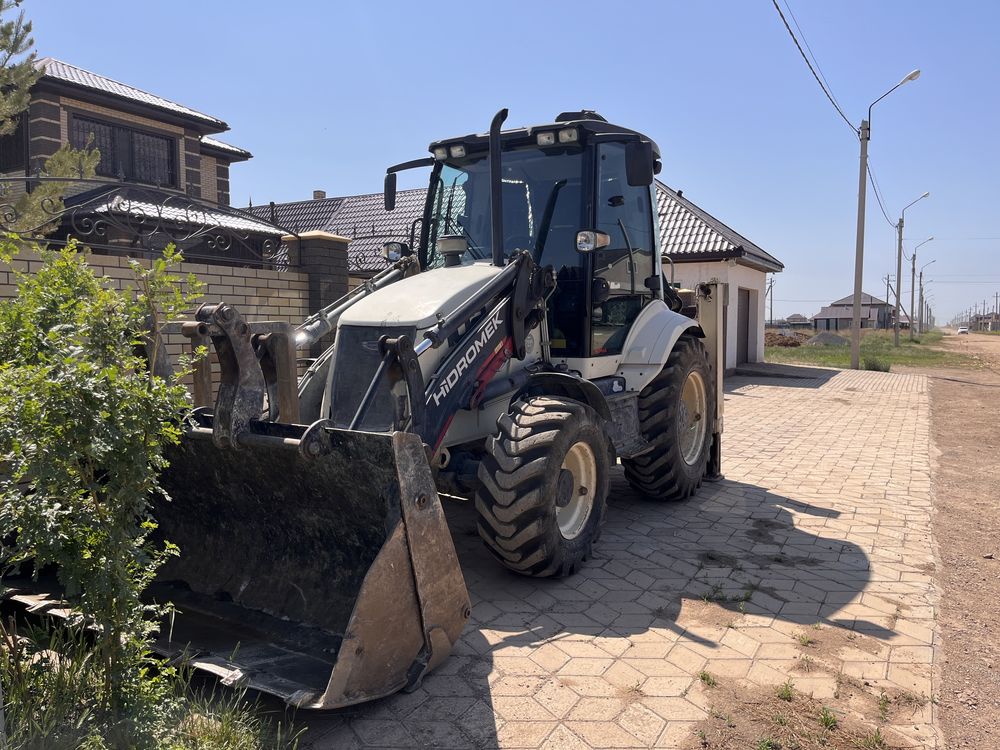 Трактор Hidromek 102В 3/1,