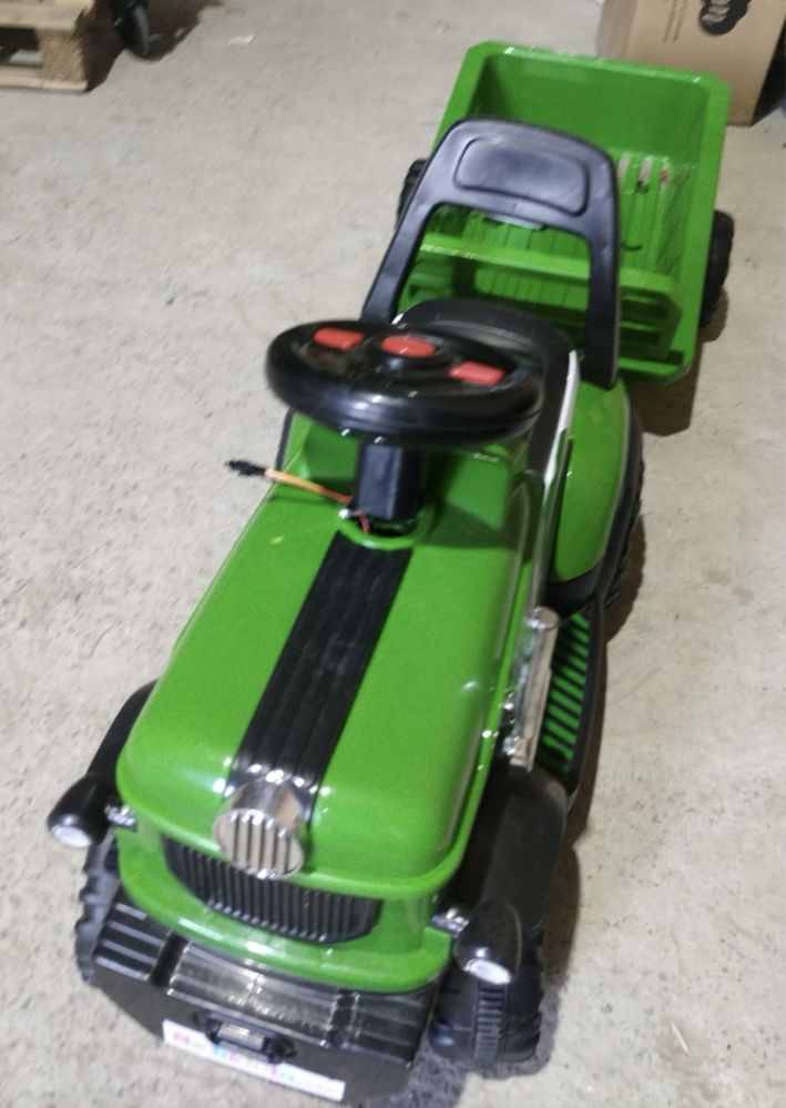 Tractor electric cu remorca Nichiduta King Track Green