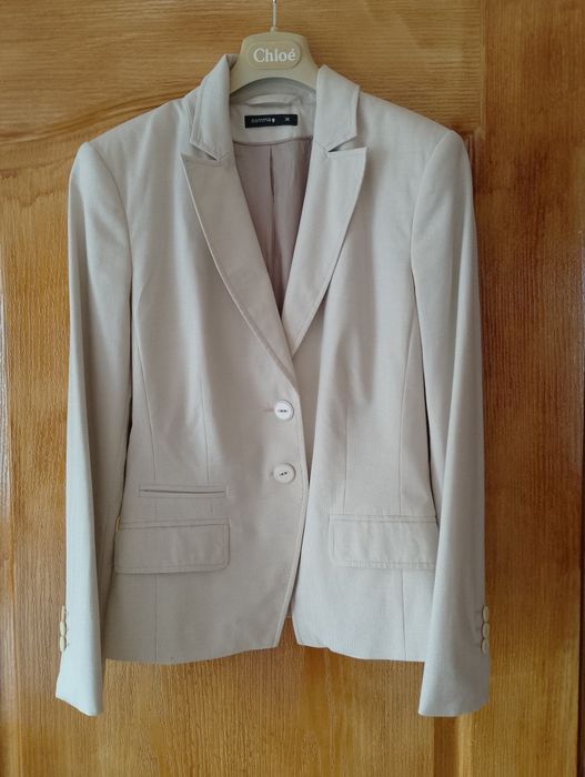 Нови дамски сака 38 размер