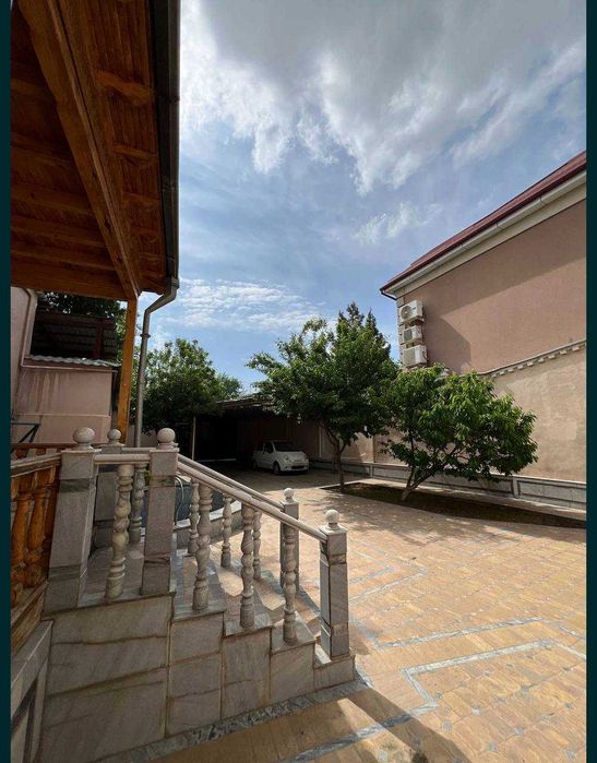 Продаётся Дом! Можно под Нежилое! 
ул. Сайрам
Буз базар
5,7 сотки