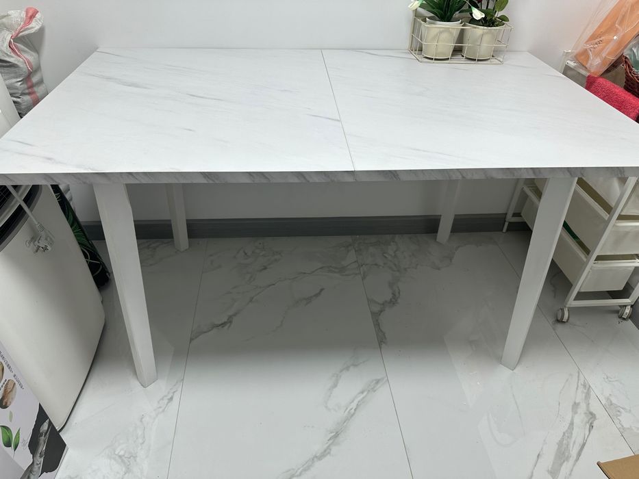 Продается новый раздвижной стол