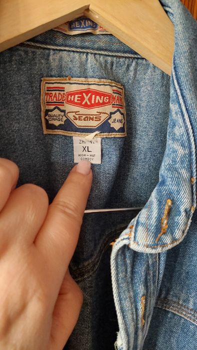 Продам джинсовую рубашку
