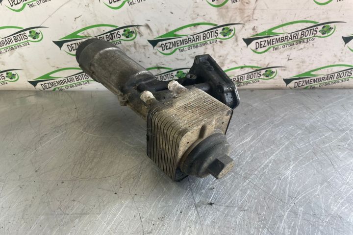 Carcasa filtru ulei 038 115 389 Volkswagen VW Passat B5.5 (facelift)