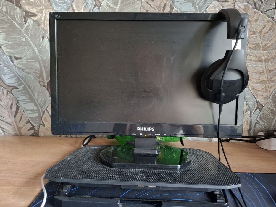 продам  монитор PHILIPS