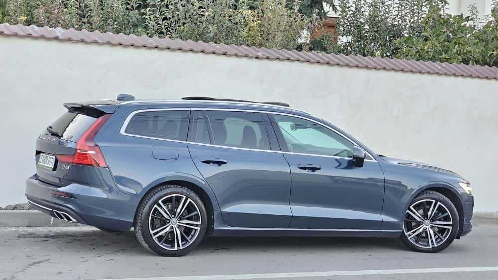 Volvo V60 INSCRIPTION 2.0d 190cp 2019 Trapa Keyless TOP