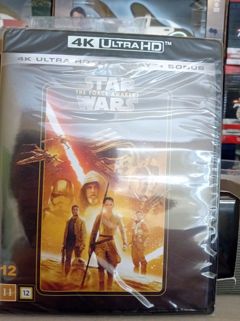 Продавам всички филми и 1 сериял на Star Wars на 4k Ultra HD резолюция