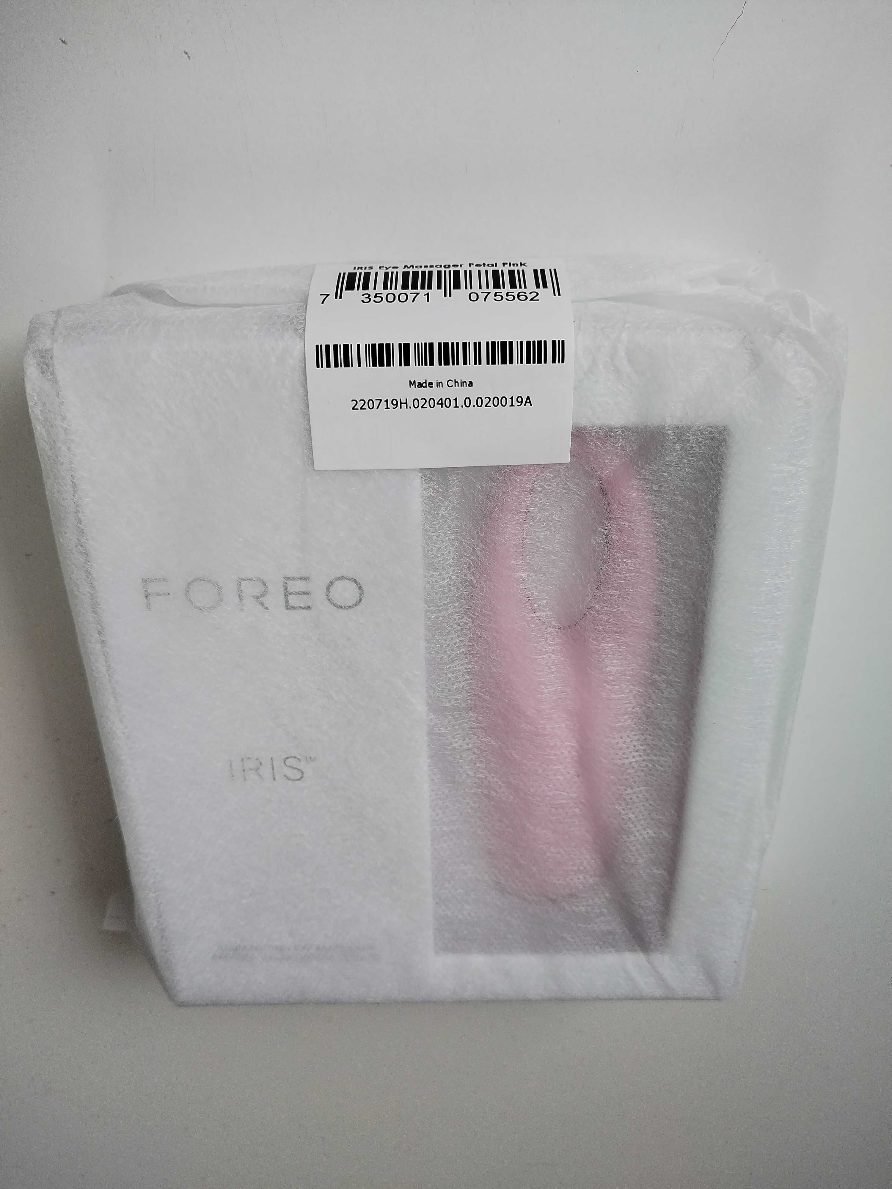 FOREO IRIS масажен уред за околоочната област.Неупотребяван в гаранция