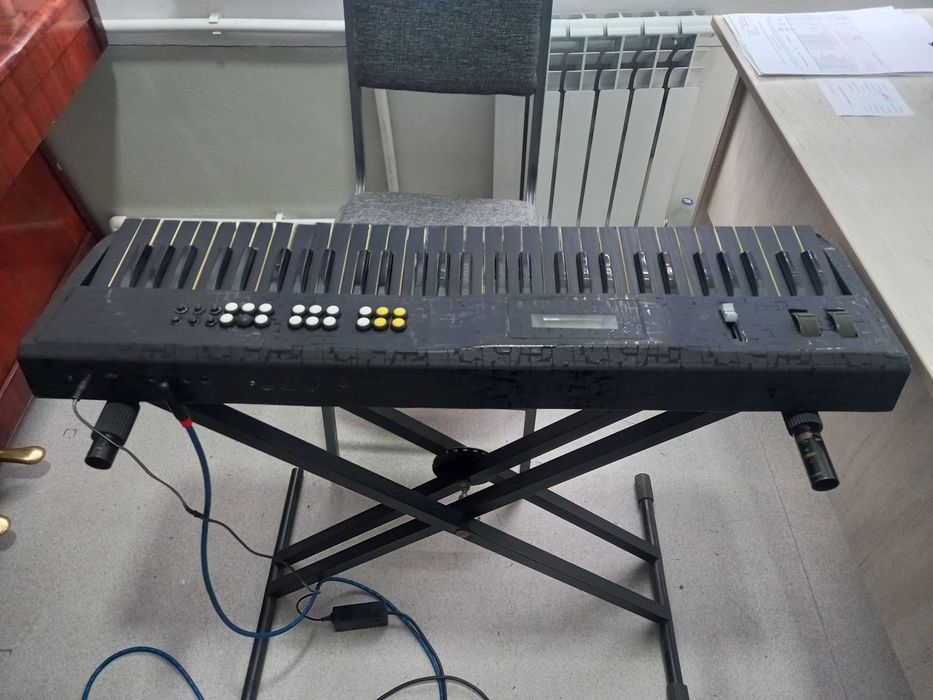 Korg X5 sotladi Srochnii