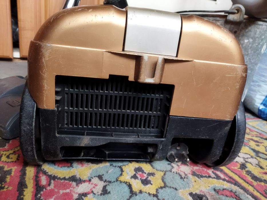 Пылесос Zass 2200w