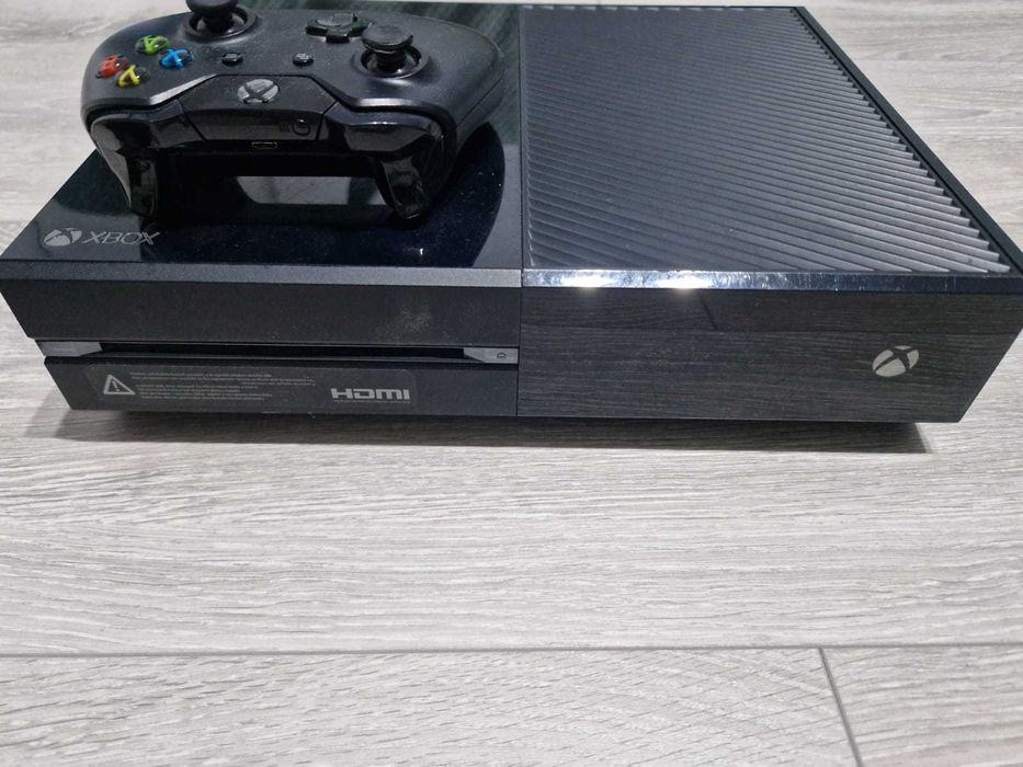 Vand Xbox One cu controler