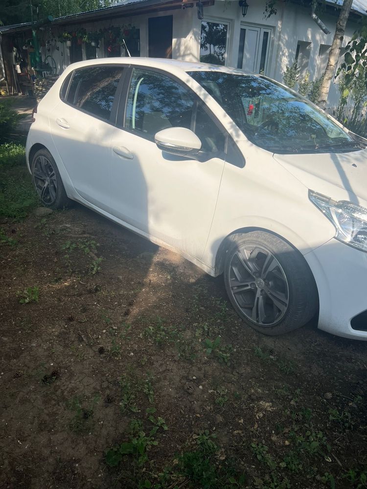 Peugeot 208 an 2015