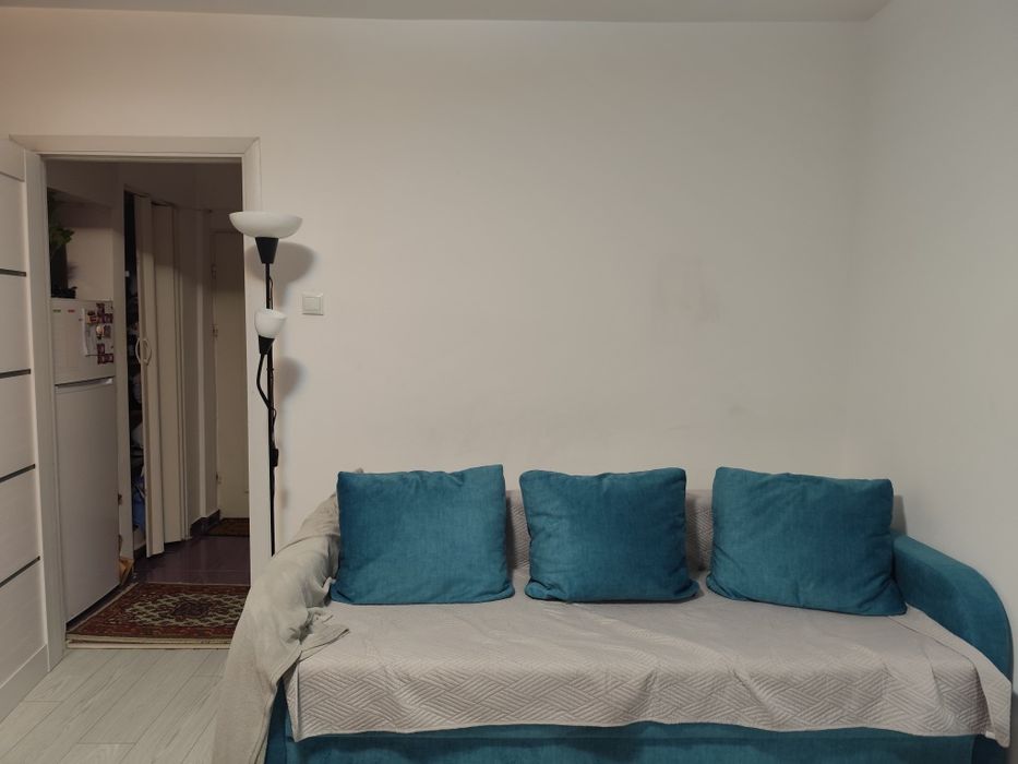 Inchiriez garsoniera strada Detunata