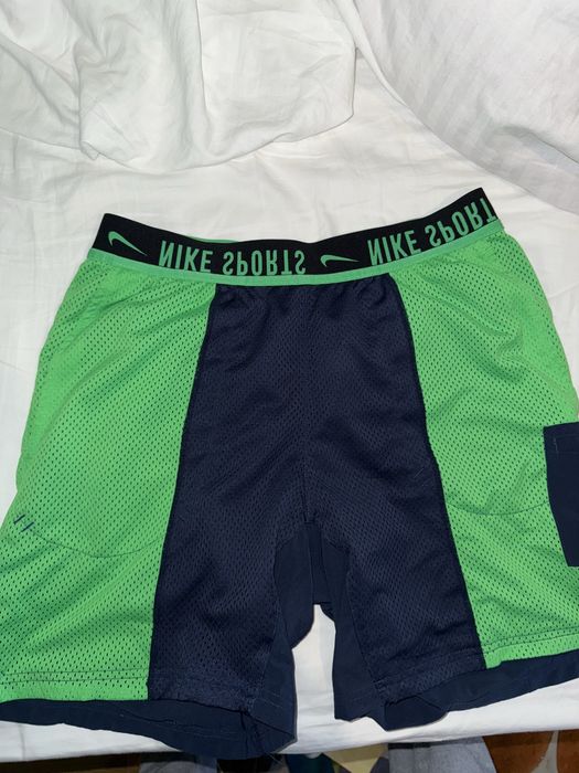 Sorț Nike size M piscina