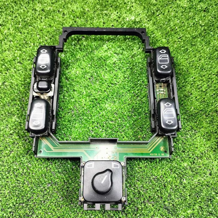 Продам Блок управления стеклоподъемниками Mercedes С Class W202