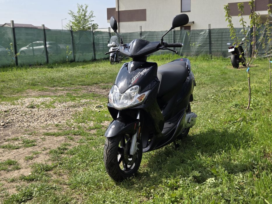 Scuter Yamaha Jog R 2T 49 cc