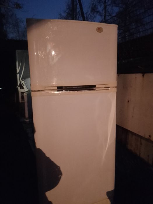 Продам холодильник