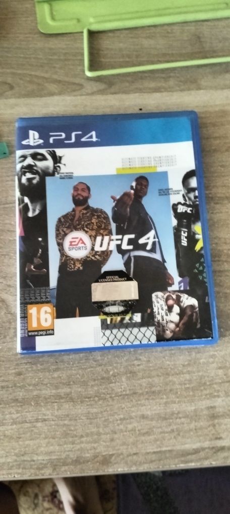 Продам очень срочно игру диск ufc4 юфс4 playstation 4 ps 4
