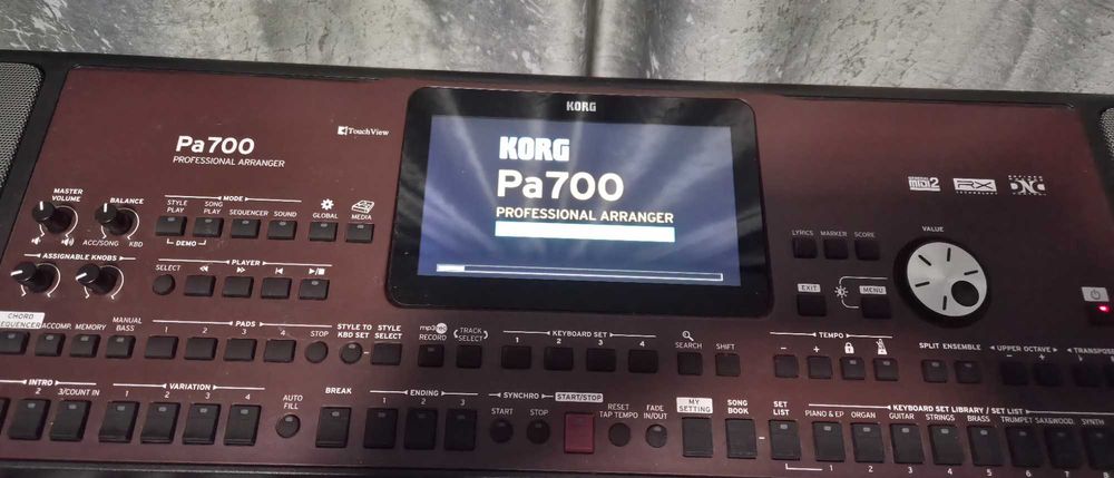 Korg Pa700 impecabil